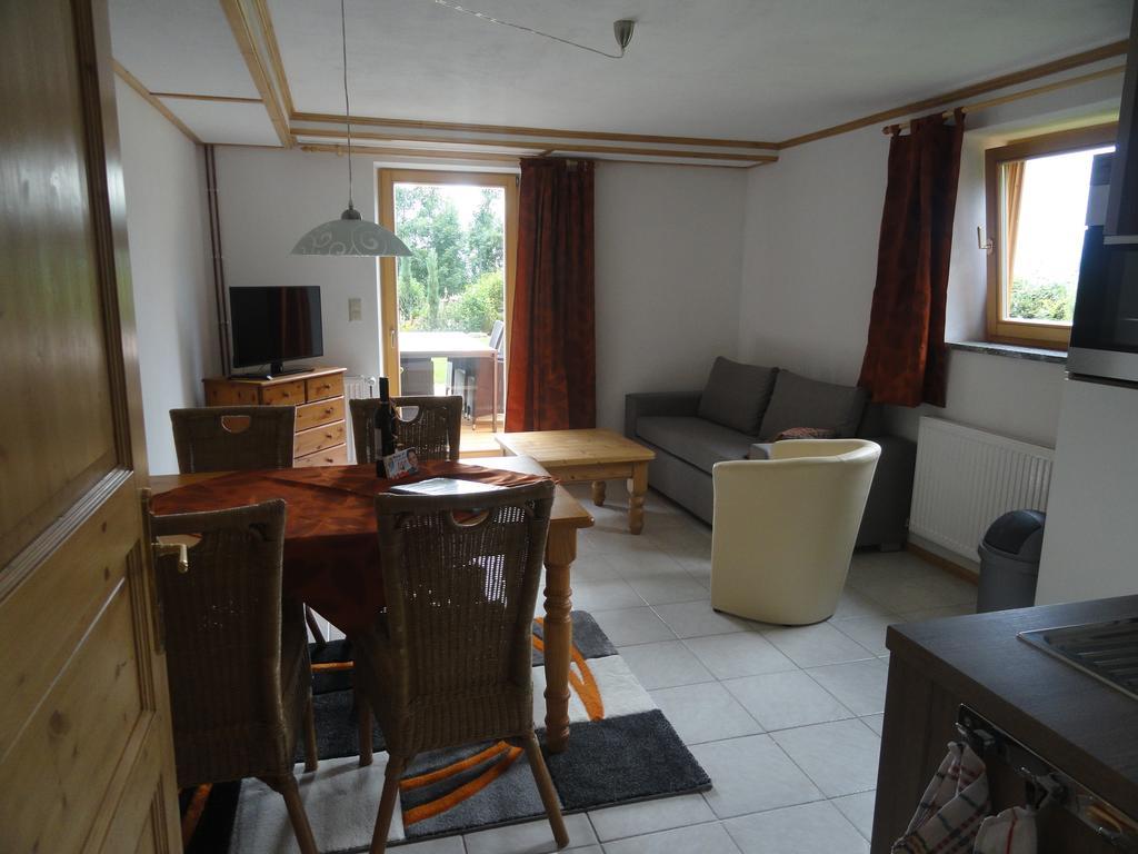 Landhaus Bonaventura Millstatt Kamer foto